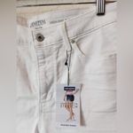 Denizen from Levi's NWT Levi's Denizen High-Rise Jean Shorts size 30 Photo 7