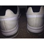 Nike  Women's Athletic Shoes Walking Size 7.5 Photo 2