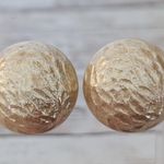 Vintage Clip On Earrings Light Golden Tone Large Chunky Statement 1 & 3/8" Gold Photo 0