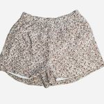 Loft  High Rise Flowy Pleated Floral Shorts | XL Photo 4