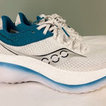 Saucony  Kinvara Pro White and Blue Running Shoes Sz 8 Photo 0
