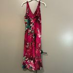N by Natori Floral Sleeveless V Photo 4