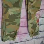 Sundance  GREEN CAMO PRINTED CROP JOGGER ZIP ANKLE PANTS FLORAL EMBROIDERED 2P Photo 9