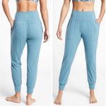 Athleta Salutation Jogger Pant in Powervita Light Blue Teal High Rise Size XS Photo 1