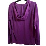 Marmot  Purple/Pink Hooded Long Sleeve Size Medium Gorpcore Outdoorsy Henley Top. Photo 2
