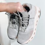 on cloud  Running Shoes Photo 1