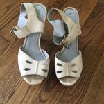 Hinge Nude Heels 6.5 Photo 3