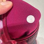 Lululemon Speed Short Black Poppy Petals Berry Rumble Trim Size 6 Photo 3