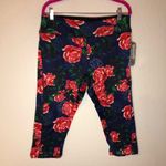 LuLaRoe Capri Jade Floral Roses Athletic Capri Leggings Sz 2X NWT Workout Pants Photo 3