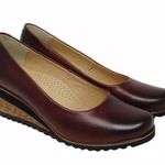 EUC V ITALIA Leather Amy Wedges Brown Size 9 Photo 0