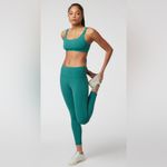 Vuori  NWT Studio Pocket Leggings Bergamot Green Sold out color Size XL Photo 1
