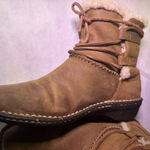 UGG  Brown Shearling Lined Winter Boots Photo 7