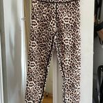 Zyia Active Leopard Scrunch Butt 7/8 Length Leggings Photo 3