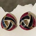 Beautiful Deep Rose/Black Pierced Photo 0