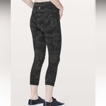 Lululemon  • Wunder Under Crop Hi-Rise Full-On Luon 21" Incognito Camo Multi Grey Photo 5