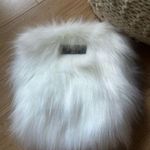 Huda beauty fuzzy bag White Photo 0