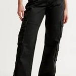Abercrombie & Fitch Abercrombie Relaxed Cargo Pants Photo 0