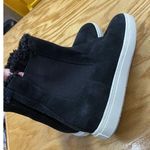 Vince  Norman 2 Chelsea Ankle Boots Women's 8 M Black Suede Slip-On Fur Trim S62 Photo 3