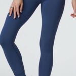 Vuori  Daily Leggings in French Blue Photo 0