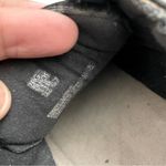 Women's Earth ZAG Black/Olive Green Faux Velvet Floral Sneakers
Shoes Size 11 B Photo 9