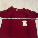 Bass size small burgundy lace trim cold shoulder bell sleeve flowy blouse EUC Photo 5