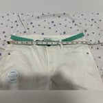 Lee NWT Riders Womens Sz: 12M Mid Rise White Chino Shorts w/ Mint Green Belt. Photo 2