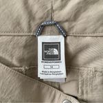 The North Face Women’s Khaki Nylon Hiking Convertible Cargo Pant Shorts 14 Photo 10