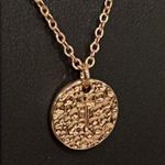 Double sided disc Initial T Gold tone necklace NEW Photo 2