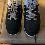 Under Armour  Woman’s Softball Shoes Size 6 Photo 4