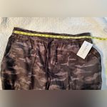 Athleta Camo Farallon Jogger Pants NWT! Sz 26 Photo 5