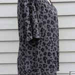  Oversized Animal Print V-Neck Top | Lucky Brand Short Sleeve Shirt Photo 3