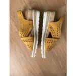 Bella Vita  Yellow Cross Sandals Size 9.5 Photo 3