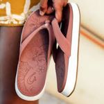 OluKai Nu'a Pi'o Sandals 8 EUC Pink Clay Platform Flip Flop Coastal Gorpcore White Photo 6