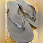 FitFlop  Iqushion  Flip Flop Sandals Women's brown rhinestones  US 8 Photo 2