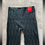 Spanx Women’s Shaping Black Geo Cropped Lamn Legging Mid Rise Size Medium NWT Photo 1