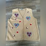 VTG CRYSTAL KOBE Heart Embroidered Beige Sweater Vest Knit Multi Color Size S M Tan Size M Photo 1
