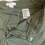 H&M shorts women’s size 6 Green Chino Style Shorts Photo 1