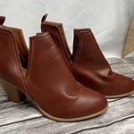 Unbranded Faux Leather Notched Ankle Booties 8.5 Cognac Warm Brown Exposed Ankle Size undefined Photo 0