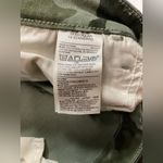 Old Navy  Rockstar women’s Camouflage Pants size 14 Photo 8