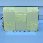 Michael Kors MK Mercer SM Clutch Crossbody -Buttercup Photo 6