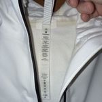 Lululemon Women's Cross Chill Hooded Jacket White Size 10 Photo 3
