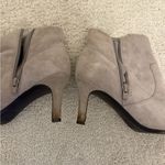 Naturalizer  Nadine Ankle Bootie Gray Suede Size 6.5 Winter Holiday Party Work Photo 3