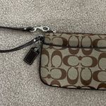 Coach Wristlet Photo 0