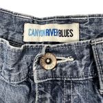 Canyon River Blues Jean Shorts Juniors Sz 9 (30x3.5) Blue Pouch Pockets 90s/Y2K Photo 4