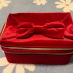 Estée Lauder  Red Bow Cosmetic Case Photo 0