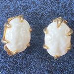 Vintage Milk Glass White Boulders Held by Golden Claws Clip On Earrings Gold Photo 11