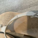 Vionic Terra Sandals Womens 8.5 Leather Thong Slingback Cream Buckle Support Photo 4