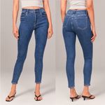 Abercrombie & Fitch NWT Curve Love Skinny Ankle High Rise Jeans Sz 2 SHORT Photo 1