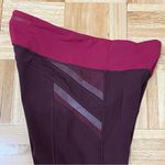 Lululemon  Illumina Crop Bordeaux Drama/Bumble Berry Crop Pant Size 8 Photo 7