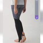 Lululemon Wunder Under SE Stirrup Pant Dramatic Static White Black Size 6 Active Photo 2